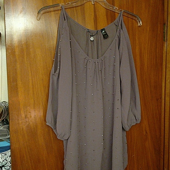 BKE Tops - BKE Boutique cold shoulder w/ beads all over!